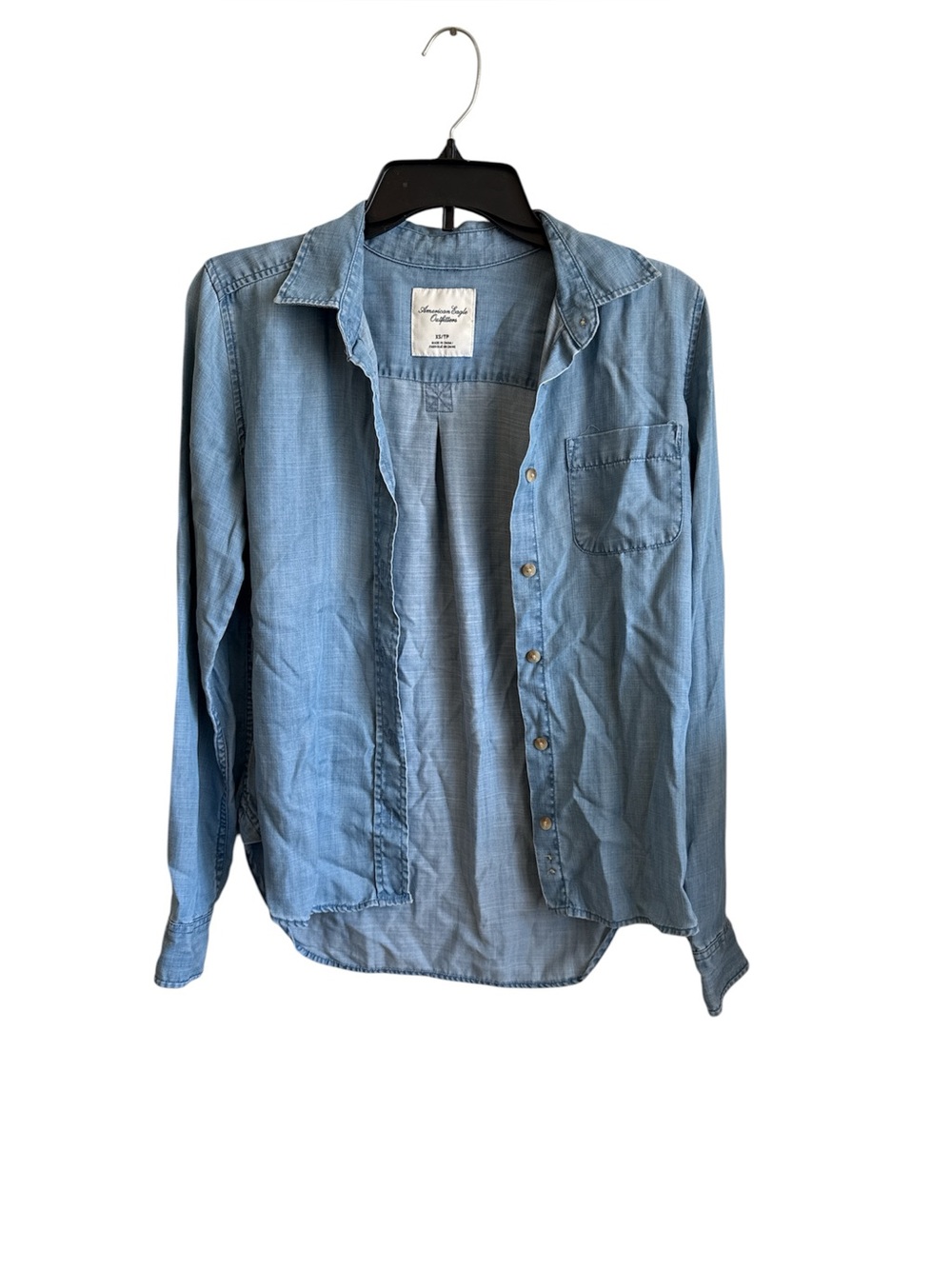 American Eagle Long Sleeve Button Down